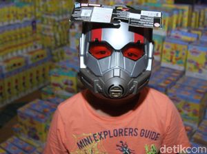 Warga Serbu Bazar Mainan Anak