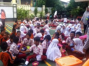 Suasana Program Makanan Gratis