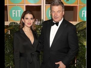 Hilaria Melahirkan, Alec Baldwin Jadi Ayah 8 Anak