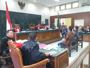 Caleg PAN yang Kampanye di Tempat Ibadah Divonis 3 Bulan dengan Percobaan Caleg PAN yang Kampanye di Tempat Ibadah Divonis 3 Bulan dengan Percobaan