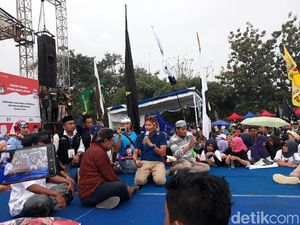 Kampanye di Gunungkidul, Sandiaga Janjikan Program 1 Kartu Kampanye di Gunungkidul, Sandiaga Janjikan Program 1 Kartu