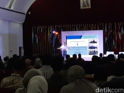 Songsong Indonesia Emas 2045, Luhut Minta Milenial Kompak