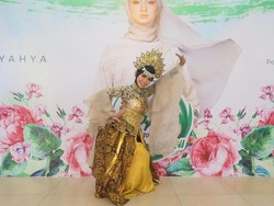 Guru SD Beraksi Tari Jaipong di Audisi Sunsilk Hijab Hunt 2019 Bandung