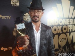 Cerita Denny Sumargo Gemetaran Saat Terima Penghargaan