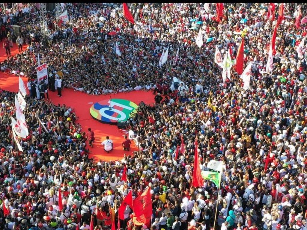 Massa Jokowi Pingsan, BPN: Pendukung Prabowo di Padang Juga Pingsan Massa Jokowi Pingsan, BPN: Pendukung Prabowo di Padang Juga Pingsan