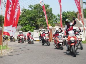 Tempuh 5.000 Km dari Sabang, Bikers Enduro Akhirnya Sampai di Gresik Tempuh 5.000 Km dari Sabang, Bikers Enduro Akhirnya Sampai di Gresik