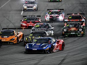 Aksi Rio Haryanto di Blancpain GT World Challenge Asia 2019