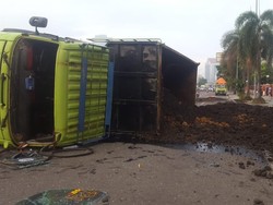 Truk Terguling di Jakarta Barat, Tak Ada Korban Jiwa
