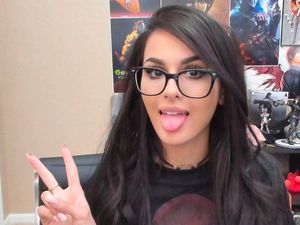 SSSniperWolf, Gamer Seksi yang Sedang Jadi Kontroversi