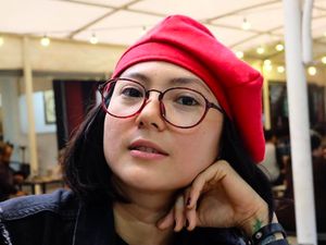 Jarang Tampil di TV, Poppy Sovia Justru Giat Berbisnis Jarang Tampil di TV, Poppy Sovia Justru Giat Berbisnis