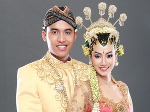 Ulasan Lengkap Pernikahan Adat Jawa Timur Ulasan Lengkap Pernikahan Adat Jawa Timur