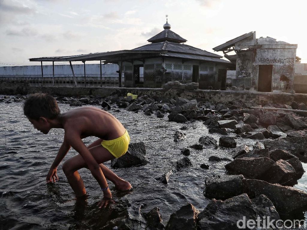 Mushola Waladuna Korban Banjir Rob Jakarta, Bagaimana Nasibnya?