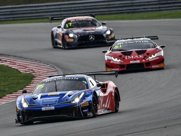 Rio Haryanto di Ajang Blancpain GT World Challenge Asia 2019