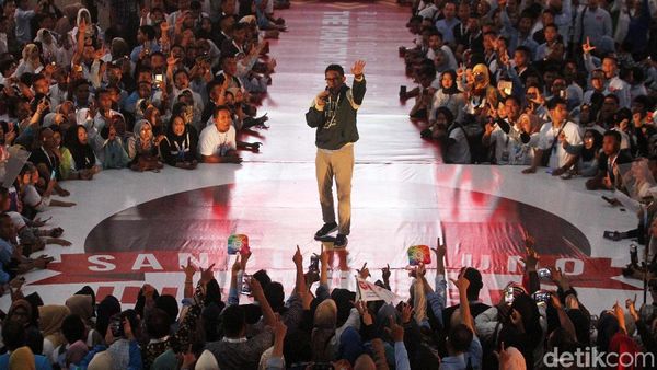 Sandiaga Sapa Milenial di Medan YES 2019