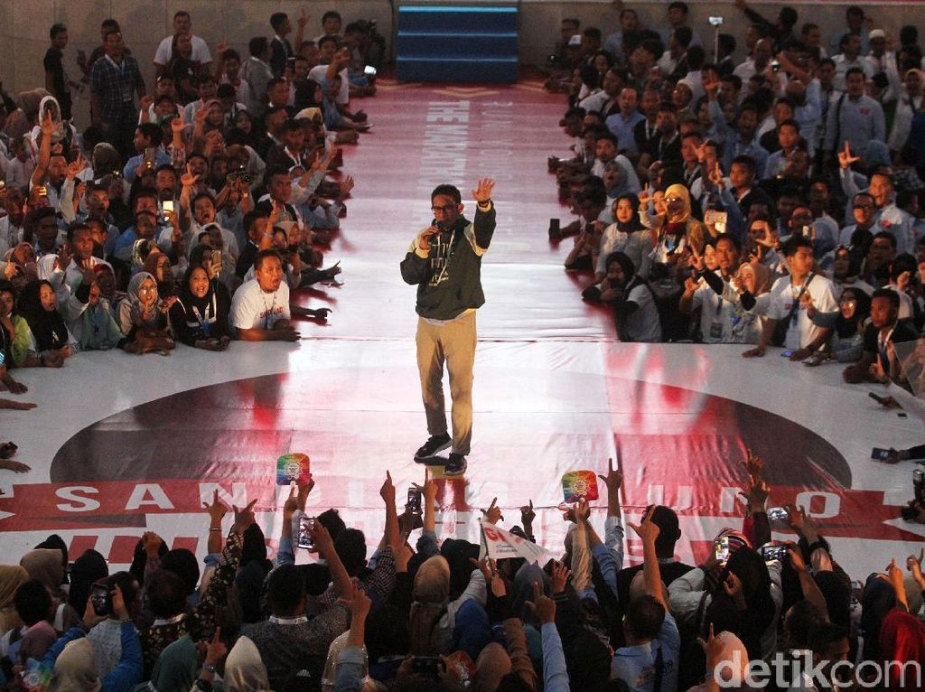 Sandiaga Sapa Milenial di Medan YES 2019 Sandiaga Sapa Milenial di Medan YES 2019