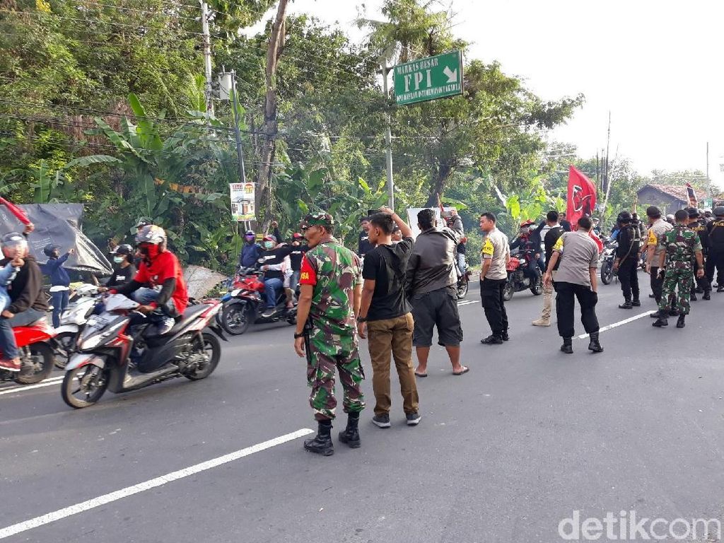 Buntut Ricuh di Markas FPI, Polda DIY Siap Proses Laporan Buntut Ricuh di Markas FPI, Polda DIY Siap Proses Laporan