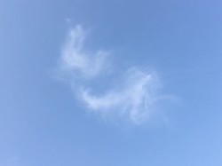 Heboh Awan Disebut Mirip Lafaz Allah di Langit GBK