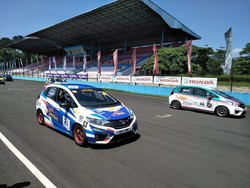 Ingin Jajal Mobil di Sirkuit? Ini Tips dari M Fadli