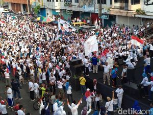 Naik-naik Prabowo-Sandi Turun-turun Jokowi Menggema di Jember
