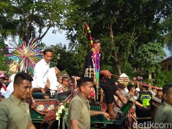 Massa Pendukung Kawal Karnaval Jokowi-Maruf Amin di Tangerang