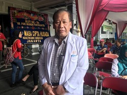 Operasi Katarak dan Hal yang Kamu Perlu Tahu Tentang Penyakitnya