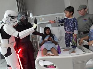 Tokoh Star Wars Hibur Pasien Anak di Rumah Sakit