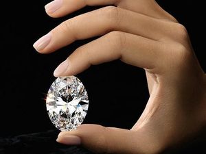 Ayah Belikan Putrinya Berlian Langka Ratusan Miliar, Ini Tampilannya