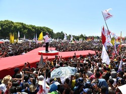 Di Depan Pendukung, Jokowi Pamer Bangun 7 Bendungan di NTT