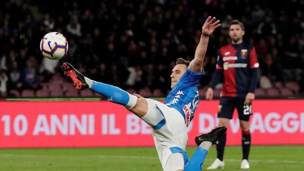 Melawan 10 Pemain Genoa, Napoli Gagal Menang