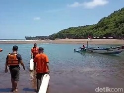 Wisatawan Asal Madiun Tewas Terseret Aliran Sungai Pantai Baron
