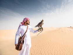 Falconry Hunting Jadi Agenda Gibran di Uni Emirat Arab, Ini Penjelasannya
