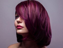 Tanpa Bleaching, Ini Tips Pakai Cat Rambut Warna Terang di Rumah