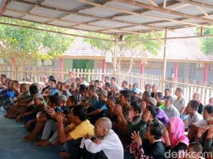 Rajin Ibadah, 18 ODGJ Penghuni Panti AWA Sukabumi Bisa Nyoblos Rajin Ibadah, 18 ODGJ Penghuni Panti AWA Sukabumi Bisa Nyoblos