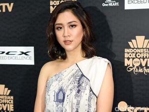 Gaya Kece Sherina Munaf