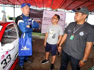Ketika BMW Kebut-kebutan di Sentul Ketika BMW Kebut-kebutan di Sentul