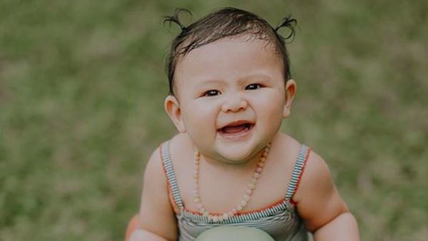 Gemas! 7 Potret Baby Sea, Putri Sharena Delon yang Jago Makan