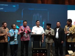 Luhut Luncurkan Produk Digital Bantu Nelayan Cari Ikan