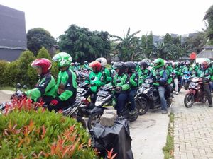 Cara Pertamina Enduro Dukung Keselamatan Berkendara Driver Ojol