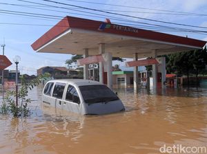 Dua Pom Bensin Terendam Banjir, Pertamina Siapkan SPBU Pengganti