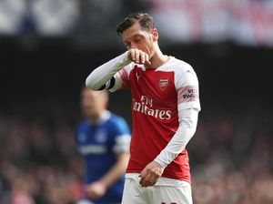 Soal Muslim Uighur, Oezil Didukung Pejabat AS