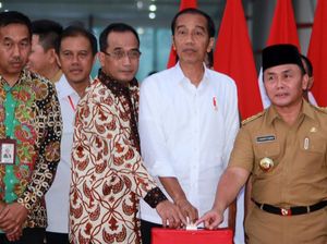 Jokowi Resmikan Terminal Baru Bandara Tjilik Riwut