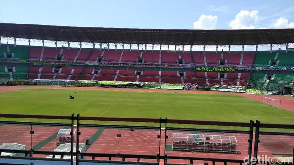 Stadion Gelora Bung Tomo Sambut Duel Klasik Persebaya Vs Arema