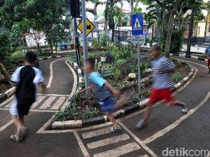 Serunya Bermain Sambil Belajar di RPTRA Kebon Pala Berseri
