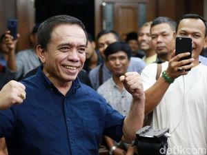 Eks Gubernur Aceh Diperiksa Terkait Gratifikasi Izil Azhar Rp 32 M Eks Gubernur Aceh Diperiksa Terkait Gratifikasi Izil Azhar Rp 32 M