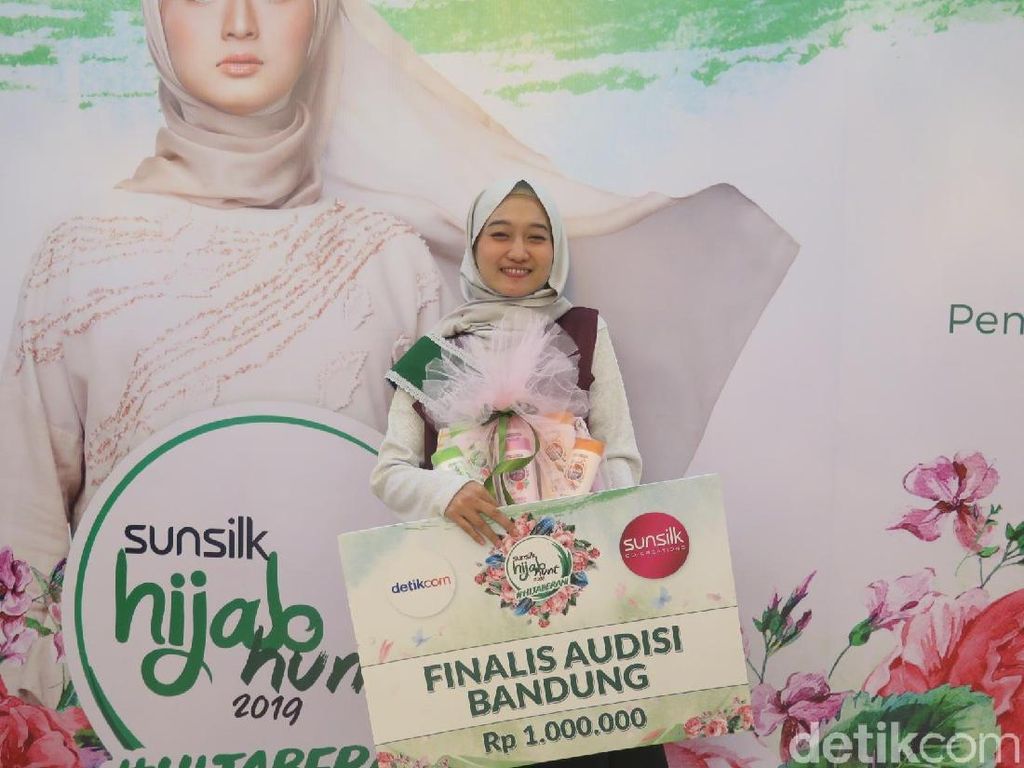Main Biola Sampai Tua, Tekad Maya Aditya Juara Sunsilk Hijab Hunt Bandung Main Biola Sampai Tua, Tekad Maya Aditya Juara Sunsilk Hijab Hunt Bandung
