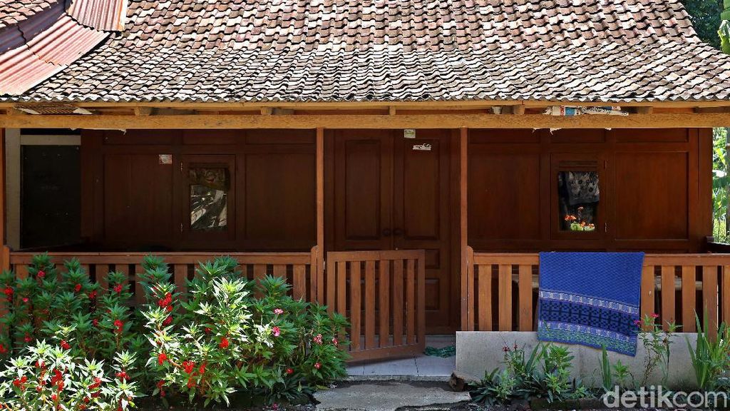 Foto Suasana Desa Kemiren Banyuwangi, Rumahnya Suku Osing Foto Suasana Desa Kemiren Banyuwangi, Rumahnya Suku Osing