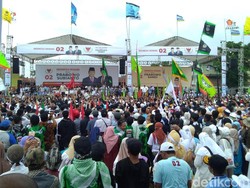 Prabowo Kampanye di Yogya: Garuda, Pertamina, PLN, Semua Dirampok!