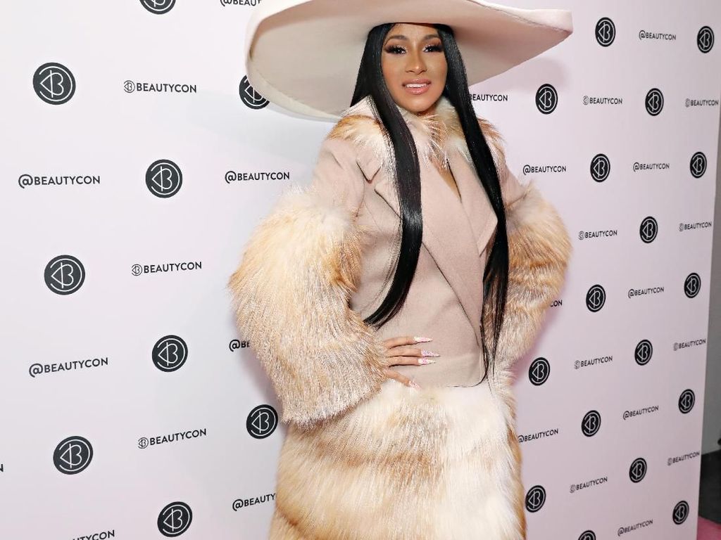 Cardi B Nggak Bakal Nolak Kalau Diajak Kolaborasi dengan BTS Cardi B Nggak Bakal Nolak Kalau Diajak Kolaborasi dengan BTS