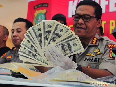Sindikat Pengedar Dolar AS dan Euro Palsu Dibekuk