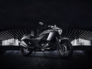 Motor Cruiser Berharga Miring